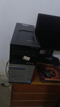 حاسبه للبيع وندوز سعر 300وبيها مجاا  للستفسار هاذه الرقم 07516966898
