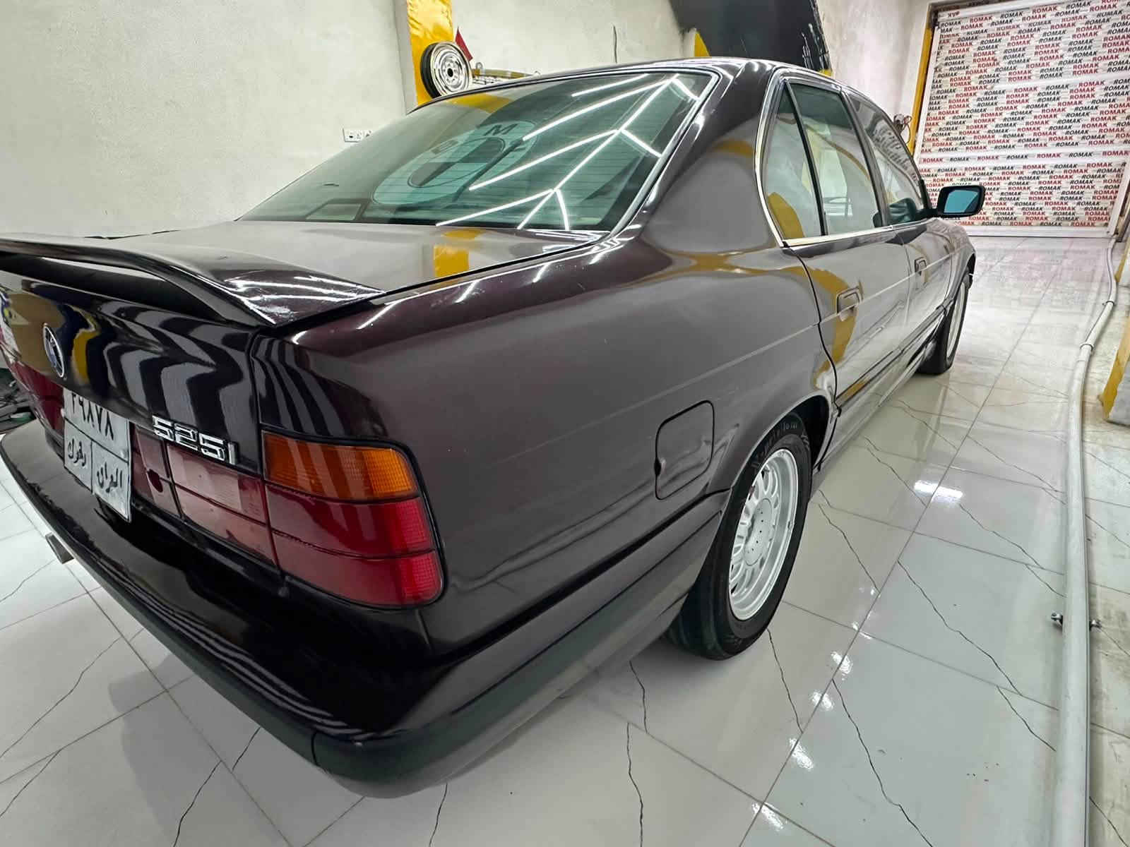 اسعد الله اوقاتكم بالف متابعينا الكرام    BMW  كير اوتوماتيك موديل 1991 محرك 6 سلندر حجم  525  محرك كير عالشرط رقم دهوك والهزة  جديدة  سيارة جديدة بمعنى الكلمة  كهربائياته كله شغالة  سعرة 54 ورقة بي مجال بسيط للشراي مال حك جية تيجي يمي عين غطة عين افراش اخدمك شراي يخابرني بيك خير اوتدلل ***********
