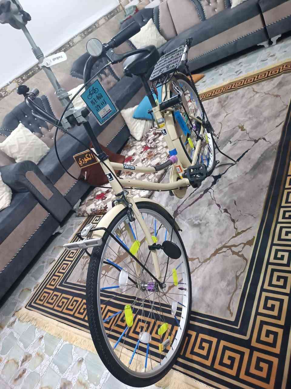 سلام عليكم  اخواني باسكل البيع موديل لون حليبي 19جديد نضافه 90/100 قبل شهر نزلته من كرار سعر 130وبي مجال رقم ***********
