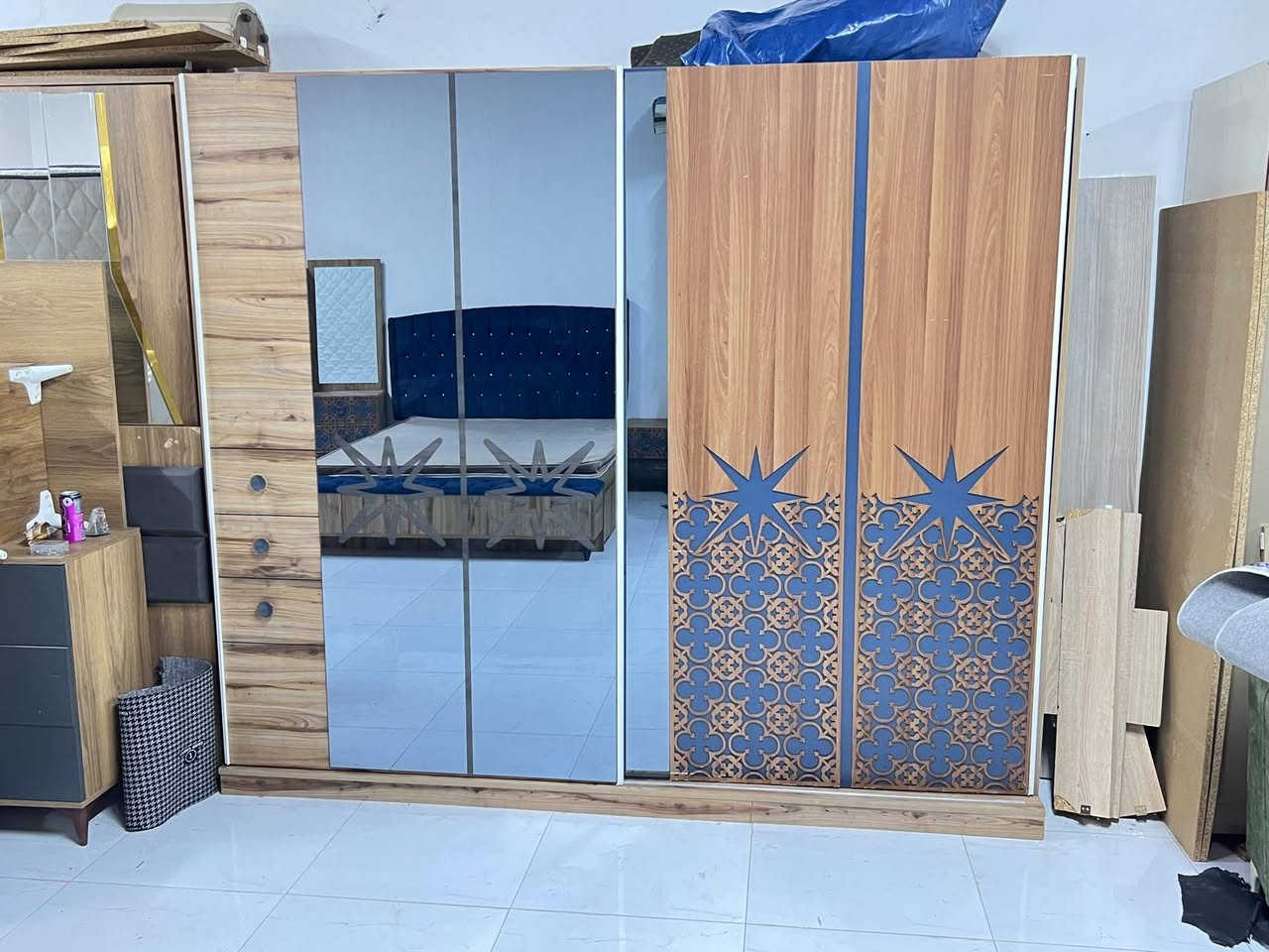 غرفة النوم متكونه من اثمن قطاع نضافة فوال اي استفسار داخل الرقم واتساب فقط
***********غرفة النوم متكونه من اثمن قطاع
