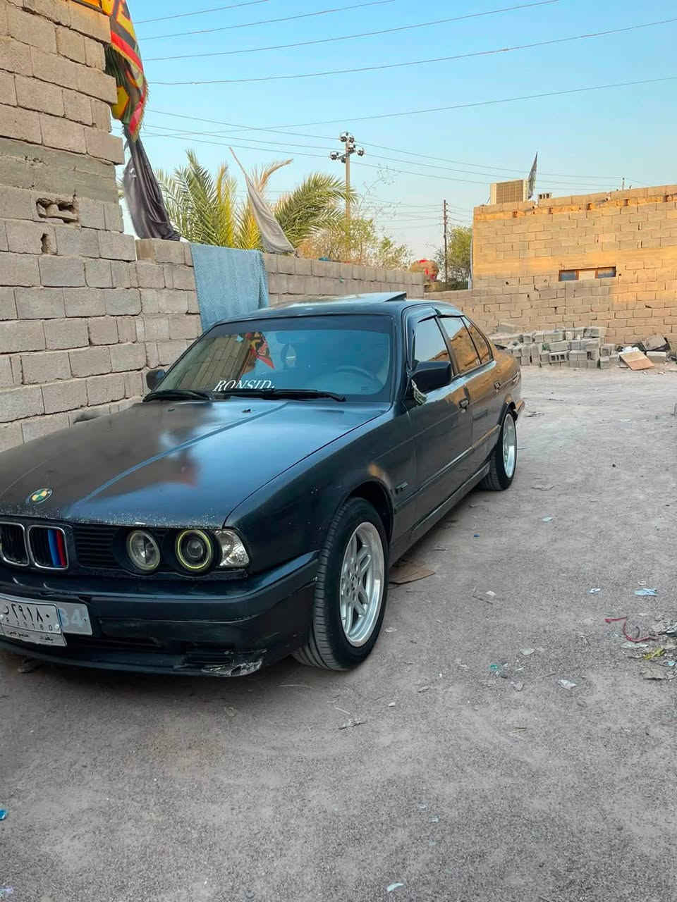 سلام عليكم بي ام 520 اصل كير عادي مسكر عدل ويل كب M مكينه وكير بل كارتون اكسل جديد حداديه نص عمر منضومه زنون تبريد على سويج مداور ثاني يوم ترايك لبغداد سياره شاهد الله متعوب عليه 
السعر 40 وبيها مجال 
رقم الهاتف ***********
واذا عندك مراوس محور ماكو مشكله
