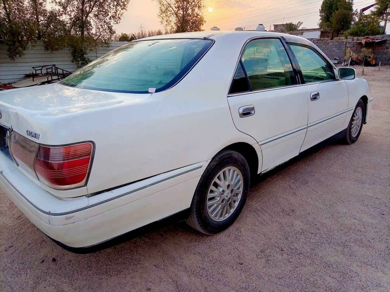 السلام عليكم
للبيع تويوتا كراون موديل 2002 كصه قماره فقط 
محرك وكير كفاله دي فور الكبير شاصي 75
السياره قماره فقط بدون أرقام . 
العنوان البصره 
السعر 35$$
الرقم
***********
