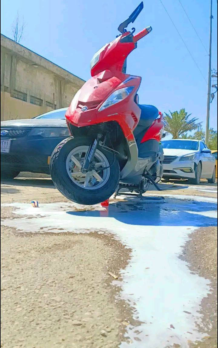 سلام عليكم 
جي تي ار  نوزل دراجه جديده بل كارتون 
كهربائيات كلهه شغاله لايت زنون اشاير شغاله
دراجه أحله من الصور بانزين محسن 
مكاني بغداد السعر خاص 👉🫵
الاستفسار عل رقم ***********

