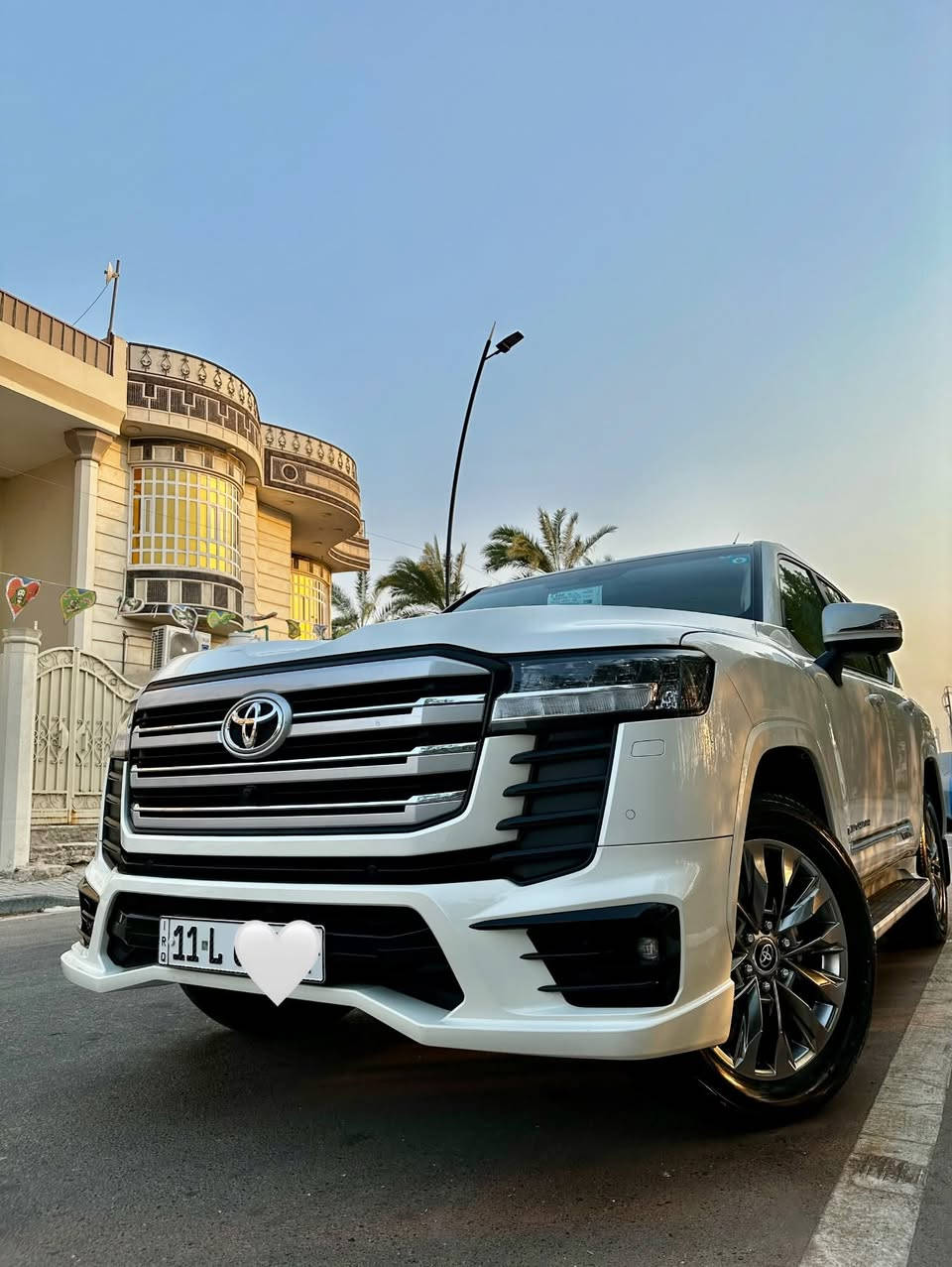 TOYOTA Land cruiser 2024 Limetd
‏31KM📦

🔻ارخص سعر بكل العراق 

((685)).   بيه بس رصعه زغيره بالجاملغ واضحه بالصور 

‏ GX.R  ليمتدد 

‏‎سنة الصنع: 2024

‏‎بريم السياره المرغوب 

كل غراض بلادي موجود

٥ كاميرا 

ماشيه 31الف  كم 

‏‎المواصفات :

- محرك 6 سلندر تنفس طبيعي المرغوب

‏‎- فتحة سقف ( سلايد ) 

-٣ شاشات 

- شاشات ترفيه خلفية

‏‎- مقاعد جلد 

‏‎- مقاعد كهربائية 

- مقاعد امامية تبريد 

- ⁠تبريد وتدفئة امامي خلفي 

‏‎- بصمة الابواب 

‏‎- صندوق كهربائي

‏‎- مصابيح LED و زينون

-7 راكب 

-شحن واير ليس 

-حساس امامي خلفي 

‏‎- حجم العجلات 20 inch 

بيه تخم تاير برجستون جديد 

مكفول كفاله عام كلشي مابيها بل باكيت

مكفولة كفالة عامة من الدعامية إلى الدعامية

‏‎ بدون صبخ .بدون بارد  ،بدون رصعات ،بدون حتى شخط

‏‎دعاميات هم بدون صبغ ،رمل مابي ،لحية بدون صبخ ..بقية كلها بشرط

محرك كير بشرط مامفتوح

‏‎سيارة حيل نظيفة كلشي عل بلاد لوك

‏‎سنوية زنكة كلشي جديد مدفوع لـ2029

‏‎باسمي السنوية بشرط تحويل و خرامة 

‏‎سيارة مابيـها دينار مصرف كامل من كل نواحي

رقم بغداد بسمي شخصين 

نفسي يوم /تحويل و وكالة حاظر 

مكانك /بصره

- ⁠***********
