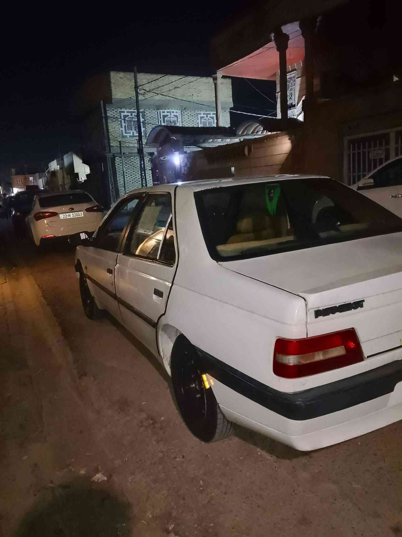 السلام عليكم بيجو 405  موديل 9 رقم دولي  كربلاء سنوية لل31 دشبول محدث 15 والبجم  دوشمة درجه اولى ارضية جلد  شاشة كبيره التنته مخلفه مع الكشنات  عينه وصينية قبل يومينه نبدلهم درجه اولى مكينه وكير نضيفات  تخم تاير   التبريد مايشتغل منظومته كامله والغاز موجود  المالك في النجف يريد مداور لايت زنون  السيارة موجوده بلديوانية  السعر 32 وبيه مجال واتساب او خاص ***********
