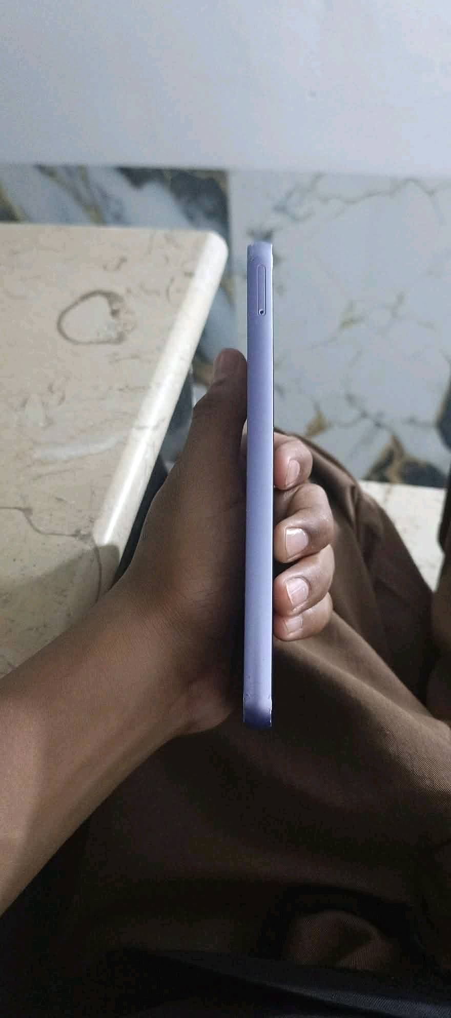 سلام عليكم شباب اريد ابيع هاذ التليفون سامسونج ذاكره مالته 164التليفون مستعمل شهرين فقط رايده 180مكاني الي يريده يتصل على هاذ الرقم ***********