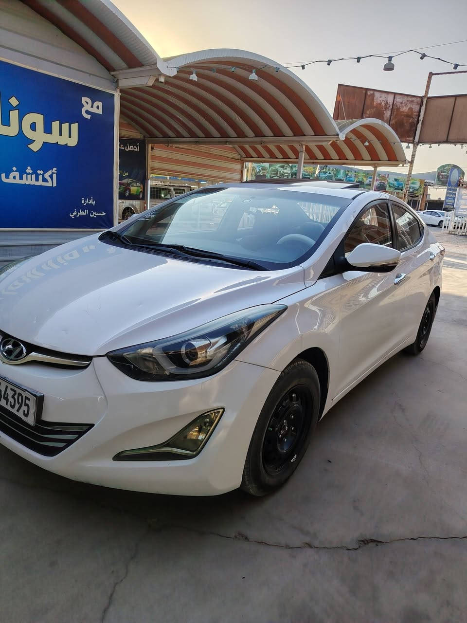 سلام عليكم 
الانترا خليجي مديل ١٤ 
سياره فول
حداديه امامي خلفي جديد 
محرك كير كفاله 
تايرات جديده قبل سبوع شادهن
غرفه تغليف جلد 
بلاجكتور زنون بلادي 
شاشه كبيره 
سياره جديده واحله من صور تجي وتشوف 
رقم سياره بابل نكليزي مشروع وطني
مكاني نجف حي الميلاد رقم ***********
