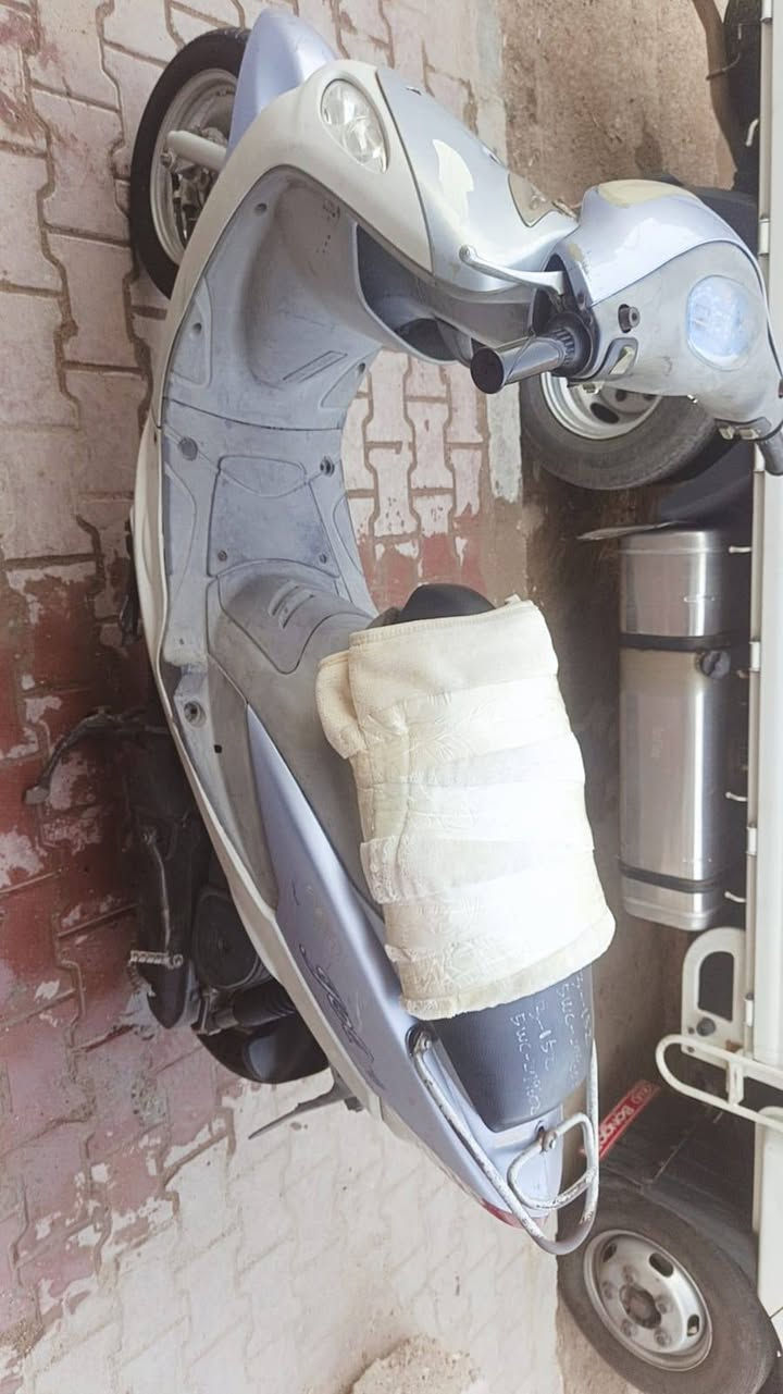 سلام عليكم شباب من رخصت مدير الكروب دراجه ماكس غجمه للبيع رايده 850 يريده يتصل ويدلل الرقم ***********
