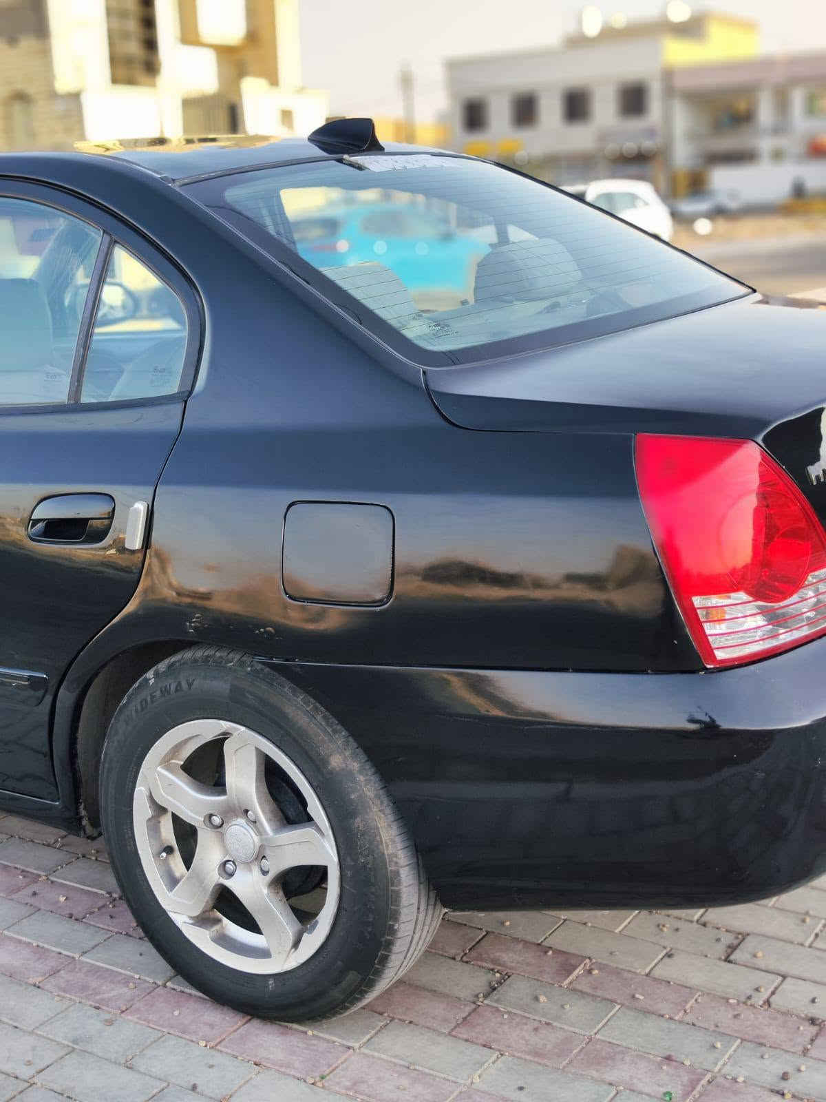 سلام عليكم عندي النترة موديل 2004 وارد امريكي محرك 2000 حادثها جاملغ امامي ايمن ونضربت عندي الباب السايق قبل سبوع أبو تكسي ضربها وبدلتها كير محرك بحاله جيدة تبريد شغال كهربايات السيارة كلها شغاله تخم تايرات باتري جديد رقم انكليزي انبار مشروع وطني السياره عوزها بس صدر خلفي والصدر الامامي نص عمر السيارة بيها نقوصات بس بل حداديه فقط سعر السيارة 60 وبيها مجال قليل عليها غرامة 200 ينزل من سعرها مكاني بغداد الاسكان رقم الهاتف ***********
