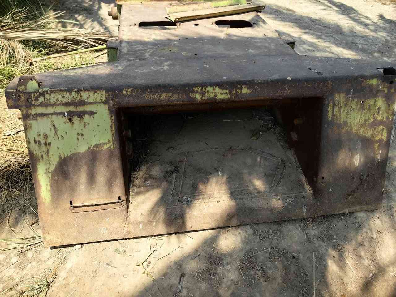 بلعوم طويل
واسط عزيزيه
***********
