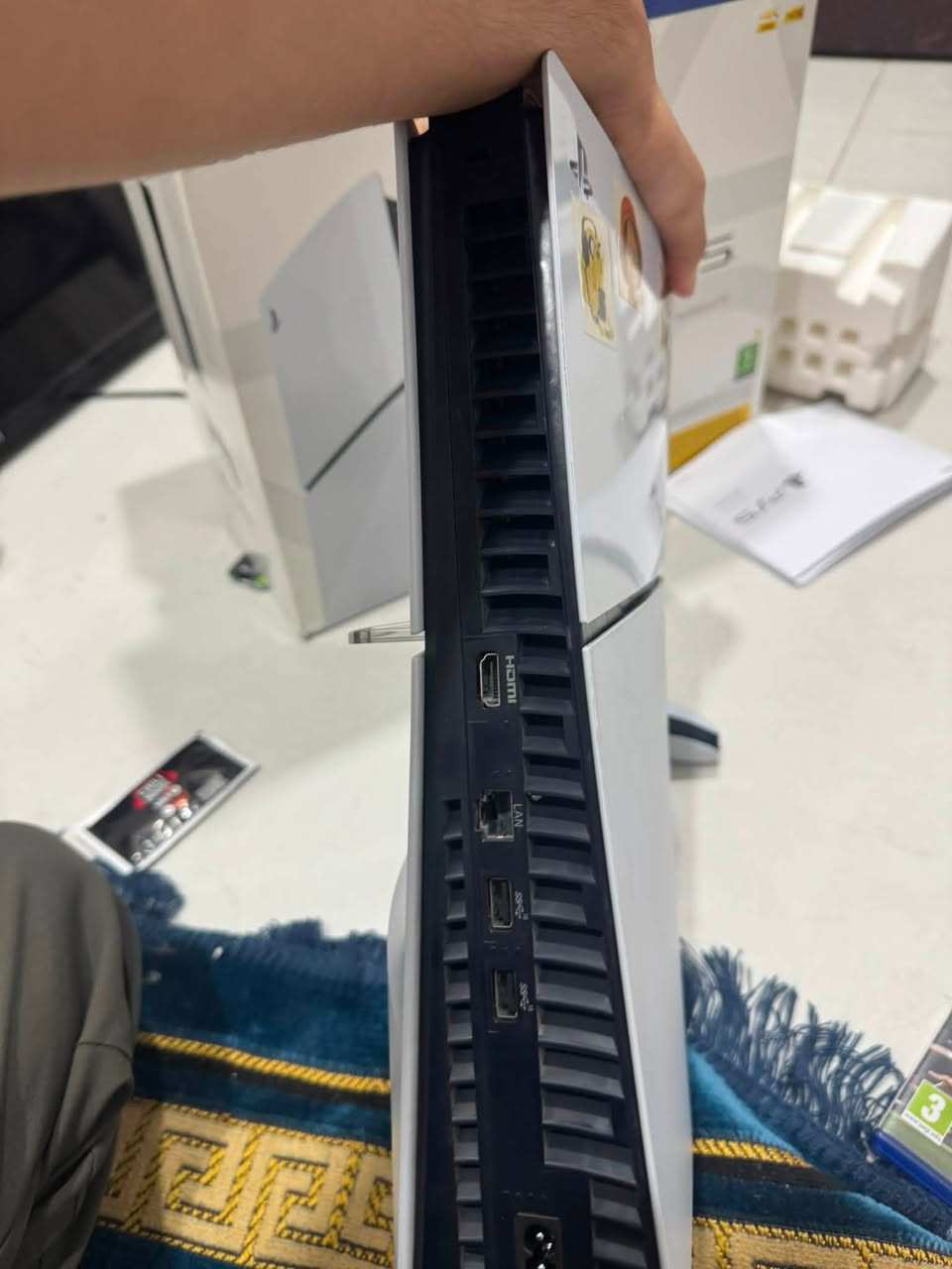 Ps5 slim 1tb ممفتوح جهاز نضيف والصور والفحص يحكم كل ماحقاته الاصليه موجوده اليده الاصليه مالته ممستعمله لان جنت العب ماوس وكيبورد ومحتاج فلوس اريد ابيعه لان جاي ادرس طب ابيع كامل هوه و العابه السعر825 مكاني الاعضميه
***********
