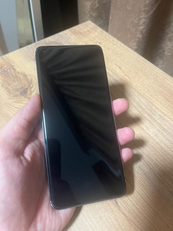 السلام عليكم للبيع شاومي mi 11 ذاكره 256 عشوائيه 12 بي فقط فطر بل ضهر باقي كله مكفول السعر 200 الف مكاني بغداد تواصل على الرقم *********** واتساب اتصال
