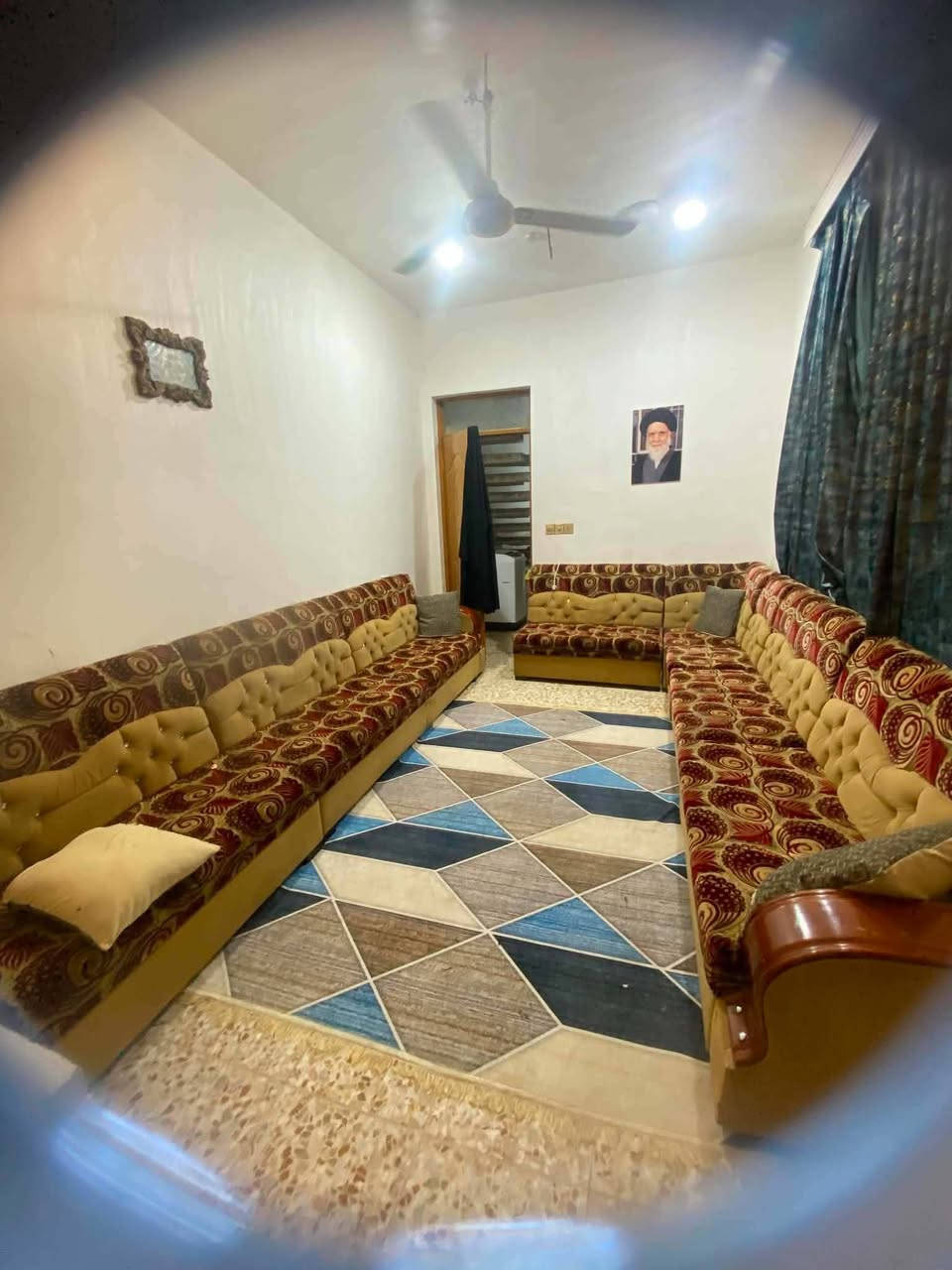 السلام عليكم دار للبيع المساحه 100م طابو زراعي سند 25 بناء 2024 صب كونكريت أساس وسقف طابوك جمهوري سيراميك جدران كاشي مطبق شتايكر البيت كامل من جميع النواحي الجيران ذهب ومنطقه جدا راقيه
تبليط من الشارع الرئيسي لحد باب البيت محوله كهرباء للفرع فقط الكهرباء 220 الماء ماينكطع مولد ذهبي كلشي درجه  م العنوان الكوفه شارع المعمل قرب جامع الخزاعل فرع أسواق حسين الرماحي 

يبعد عن الشارع العام 100م 

السعر 48وبي مجال للطيبين 
*********** ابو يوسف للعقار
