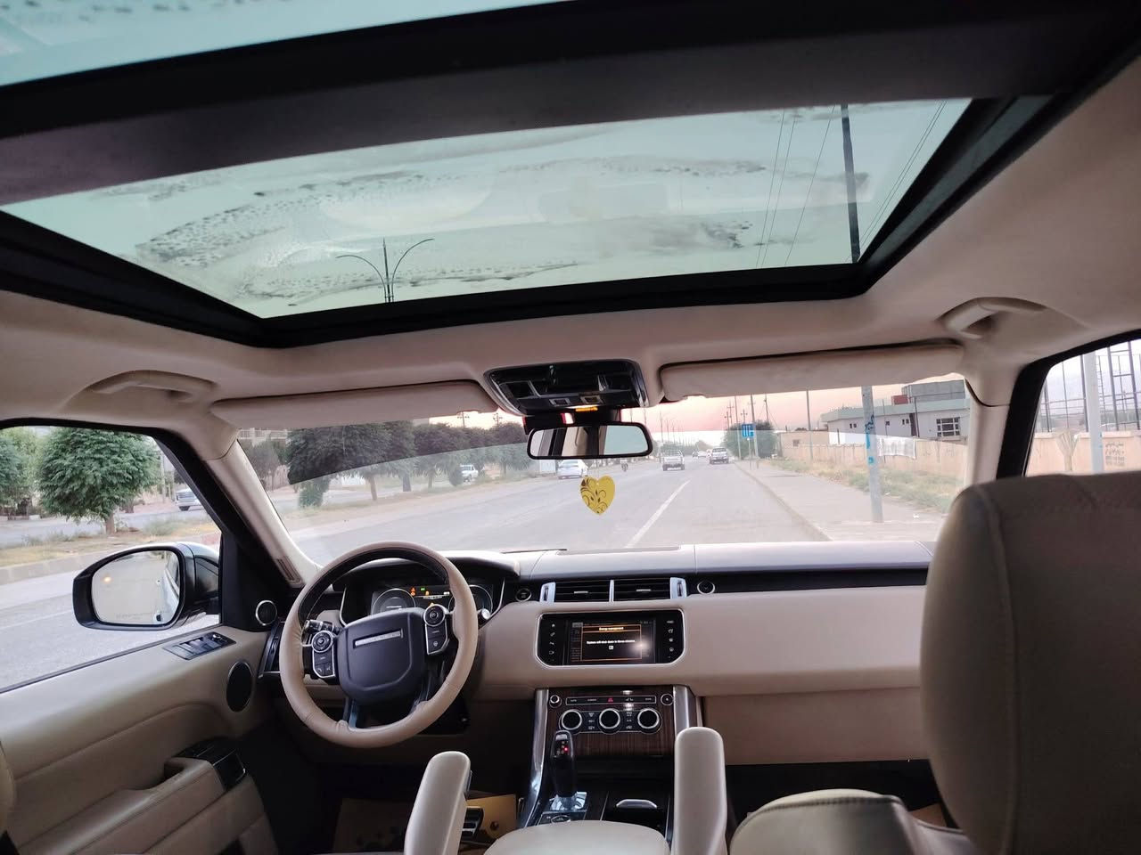 RANGE ROVER SPORT 2015

DYNAMIC V8 SUPERCHARGE

ڕەنج ڕۆڤەر سپۆرت 2015 داینامیک سوپەرچارج 
ساغ دوبەی ✅ 
بێ بۆیاخ
100 هەزار کیلۆمەتری حەقیقی ڕۆشتووە 
مواسەفات خلیجی....
پانۆراما
جلدی ناوزەرد
دەرگا شفت
کوشن کارەباو ساردو گەرم خەزن
گێڕی سوکان
3 مۆدی لێخوڕینی هەیە
مواسەفاتی تر.....
سەیارەکە لە رەسمەکان جوانترە 📦
گێرو مەکینە بە شەرت نەکراوەتەوە
ساڵنسای سپۆرت بیلاد
تایەی تازەی لە ژێرە
نرخی گونجاوە
مشتەریت تەلەفونکە
***********
***********
***********
