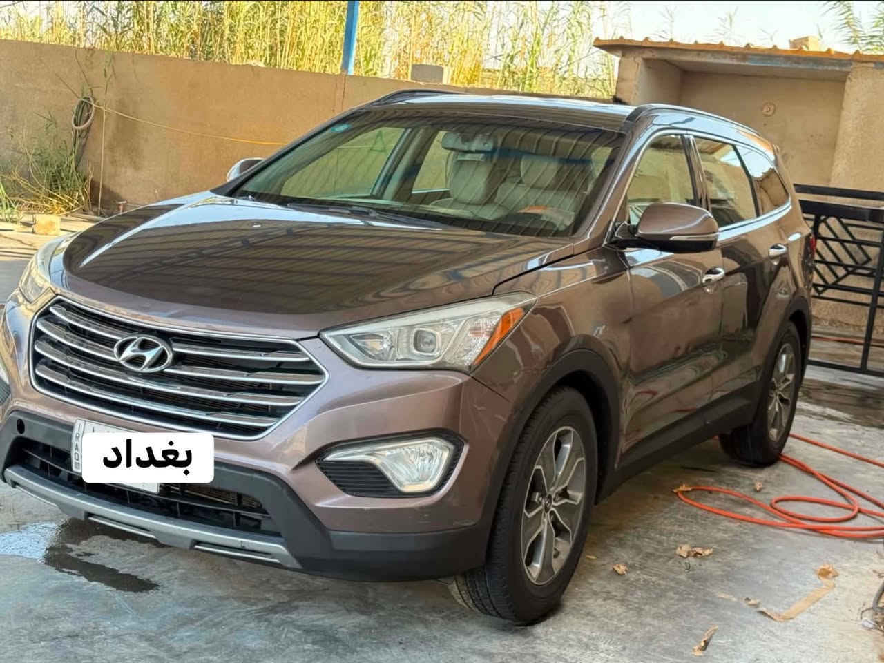 السلام عليكم هيونداي سنتافي
موديل2015واردامريكي ضرررها قبق صندوق 
وبيها مكان بارد موضح بل صوره وبيها ملاحضات بصيطه فول موصفات عدا الفتحاه مقاعدالسايق +الراكب تحكم كهربائي تدفئه بل مقاعد الاماميه +الخلفيه ثلاث قطع تبريد سبعه راكب 
رقم بغداد السعر(140$)ورقه وبيها مجال 
رقم(***********)
مكان السياره بغداد أبوغريب

نص مكتوب في الصور:
- بغداد