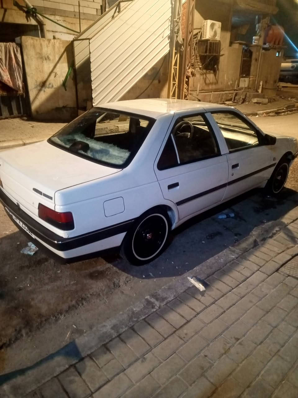 بيجو 405 • ٢٠١٢ • تايرات جدد