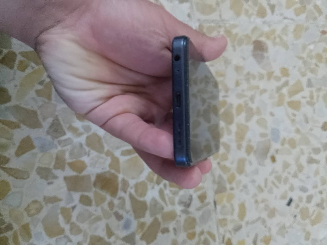 السلام عليكم جهاز للبيع  للبيع تكنو سبارك كو 2 مستخدم نضيف درجة أولى شدح ما بي سعرة 150 ذاكرة 128 بطاريه 5000 رقم الهاتف ***********

نص مكتوب في الصور:
- TECNO KM4 UMS9230E (T7250) 4.00 GB+2.00 GB 13M 8M 5000mAh البطارية الكاميرا الأمامية الكاميرا الخلفية RAM وحدة المعالجة المركزية الطراز TECNO SPARK Go 2 اسم الجهاز التخزين 53,53 ب غ / 128 ب غ التحقق من التحديثات HiOS Android 15.1.2