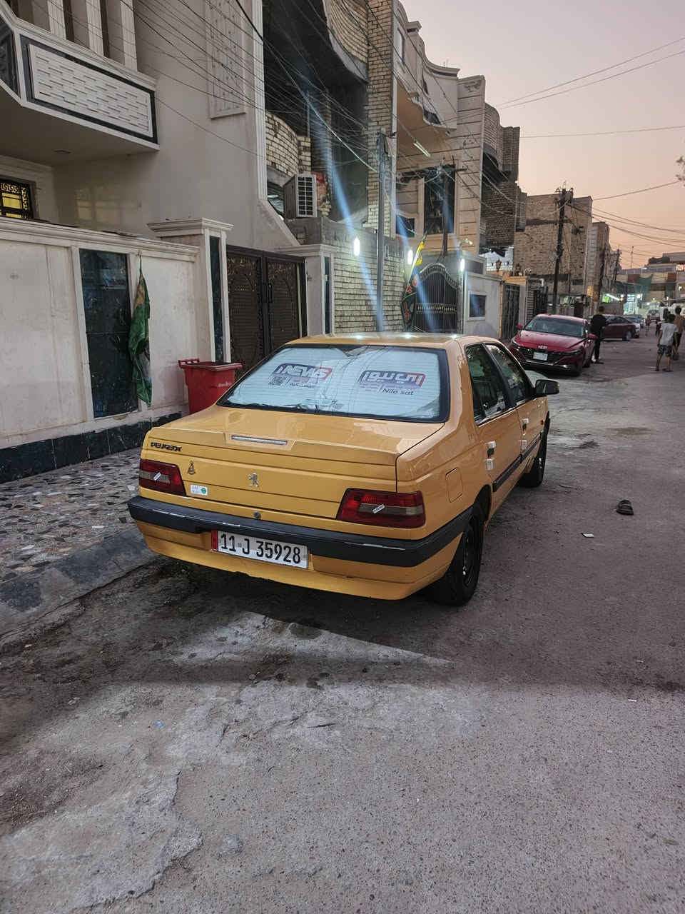 السلام عليكم بيجو لميس مديل ١٥ مكفولة عدة الدوسات 
السعر٤٢ وبيهة مجال عنواني بغداد الجديدة للاستفسار
***********
