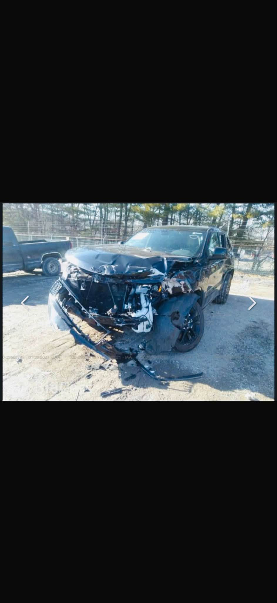 #السلام_عليكم  

🩸جيب جراند شيروكي
الموديل2020
 المحرك: 3.6L V6
رقم مثنى مميز رباعي باسمي 
الضرر: جاملغ وبنيد وباب خلفي 
 
المواصفات:ــــ
* صَفي المقاعد الأمامية كهربائية
* ويل قياس 20 انج
تايرات جديدة 
* شاشة كبيرة مع نظام ملاحة GPS
* نظام فور ويل اتوماتيك 
* مصابيح الخلفيه LED
* كشنات جلد
* بصمه بيبان وتشغيل
* صندوق  كهربائي 
* كاميرا خلفية دواره 
* مرايا متحسسه للضوء العالي 
* نظام بريك اوتوماتيك Auto Brake System 
‏* Auto Start System *
* حساس  خلفي
* تحكم ستيرن جهتين
* نظام ايكو نظام سبورت عند القياده  
* توقف ذاتي للمحرك
السعر بلاش 171 ورقه وبيه مجال 
صور الحادث موجوده بلمنشور 
صبغ ٤  قطع 
مكان السيارة الديوانيه 
للاستفسار الاتصال على الارقام
***********📱اتصال 
***********واتساب
