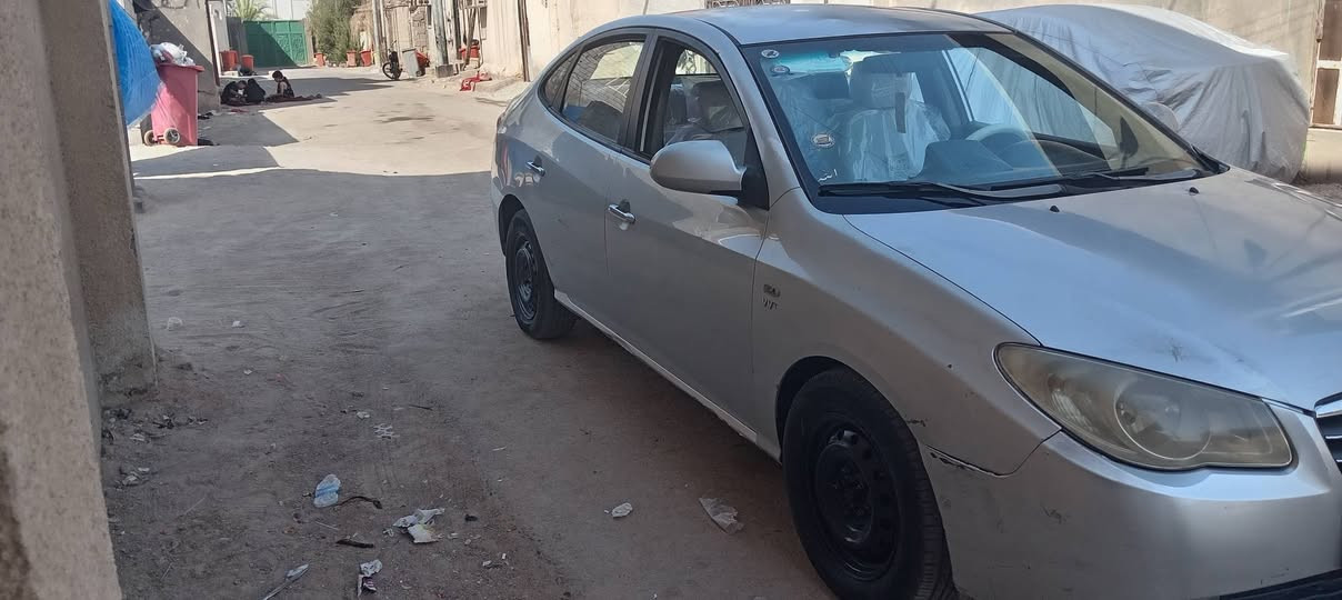 سلام عليكم سيارة ادوات كصة جنطة افانتي رقم انكليزي السعر ٣٥ وبيهه مجال العنوان البصره ***********
