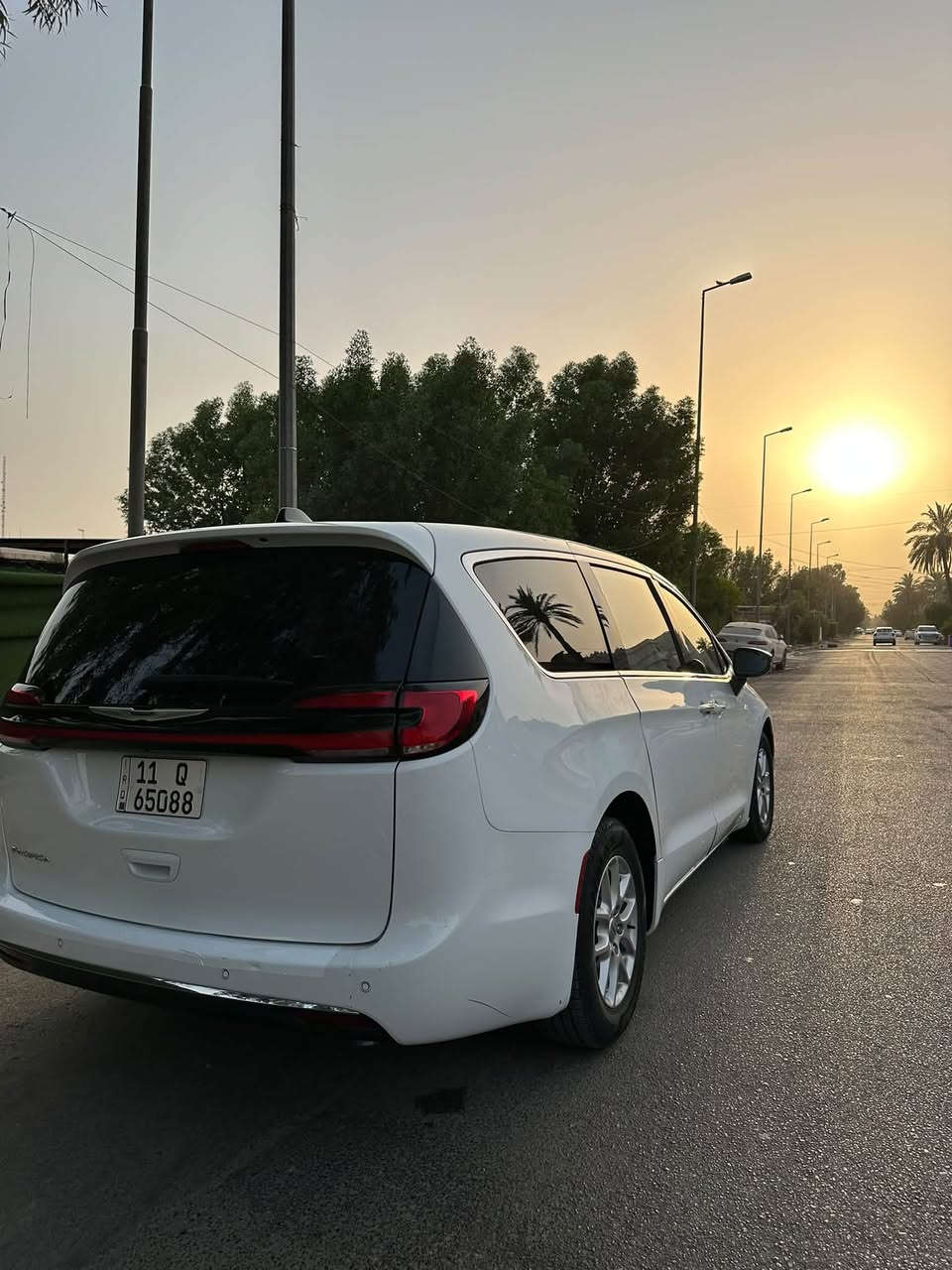سلام عليكم كرايسلر باسفيكا 2024بانزين 
• محرك 3600
• لون اسود
• تبريد 3 قطع
• ابواب كهرباء
• صندوق كهرباء
• كشنات سياحي
• تحكم ستيرن جهتين
• شاشة كبيره 
• كير ماوس
• تشغيل بصمة
٥ ٠ ابواب بصمة
• سايد بريك دكمة
• توقف ذاتي
• منافذ تايب سي USB منافذ 
• رادار امامي
• رادار خلفي
بعد بيه موصفات هواي 
حادث سياره قطعتين جاملغ و باب مبدلات بلادي نفس لون 
الاستفسار 
*********** 
سعر 240 ورقه بيه مجال 
مكاني بغداد
