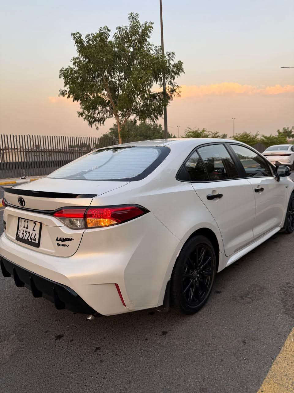 كورلا هايبرد 25 فول مواصفات S بلاك ايدشن
كفالة عامة من الصبغ او الحادث او التكحيل 
باسمي سيارة تحويل ثاني يوم هزة جديدة 
ب165 ورقة وبيها مجال شي بسيط

بانوراما 
كشن سائق كهربائي 
رادار امامي 
مثبت كروز سرعة 
قيادة آلية 
درايف مود
اوتو هولد
سايد بريك كهربائي 
تبريد قطعتين 
توقف ذاتي 
اشاير بالمري
***********
