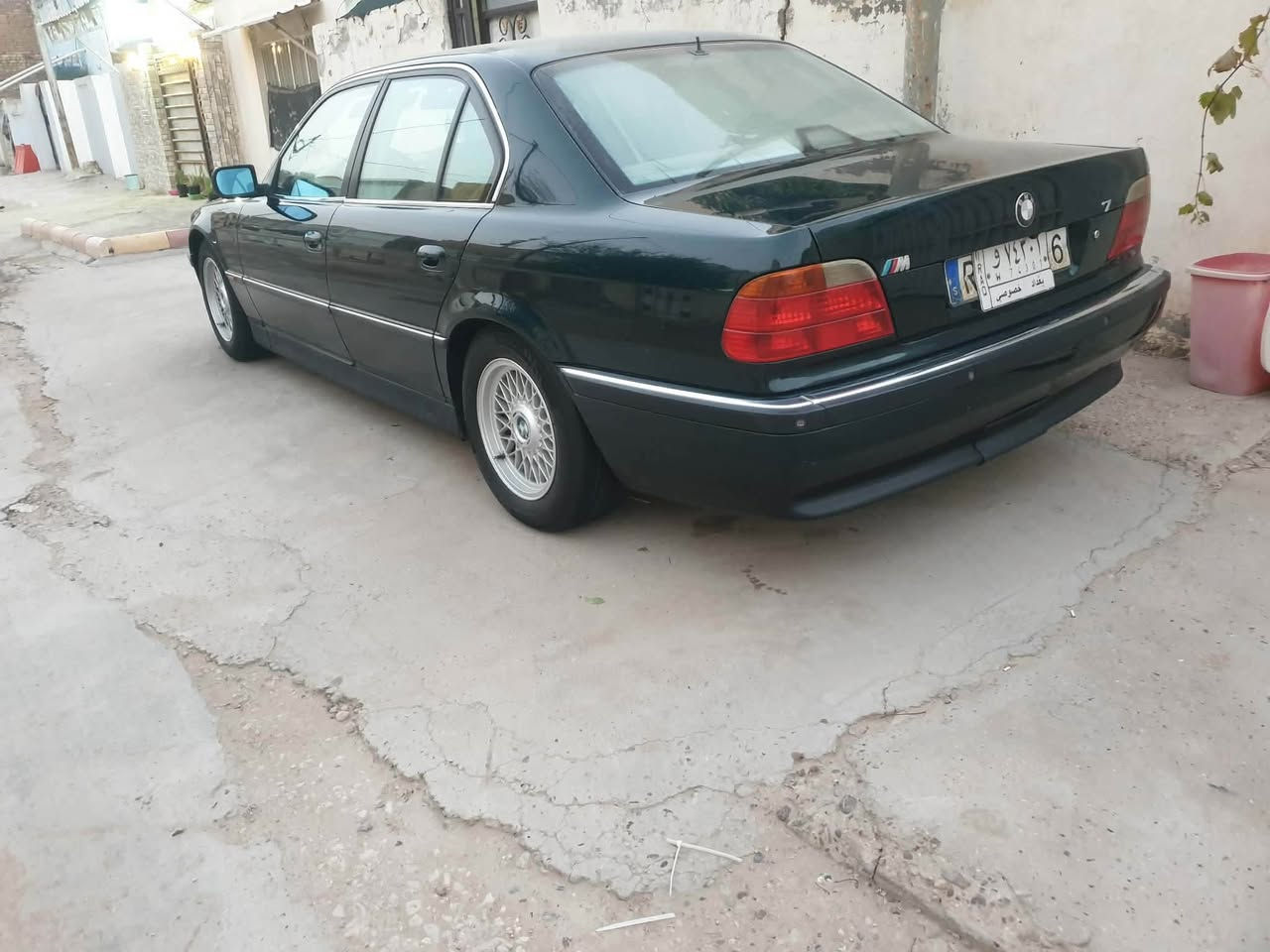 للبيع BMW//E38//مديل 98
.حجم المحرك 740i//v8

.(مواصفاته)
.تبريد ثلج امامي خلفي 

.صندوق شفط 

.تحكم مري جهتين 

. تحكم ستيرن 

.كشنات خزن تحكم اربع وضعيات 

.برده خلفيه كهرباء 

.كير محرك تخم تاير كله بل شرط 

. السيارت نضيفه واحله من الصوره 

.لاضربه ولا صبغ ولا تبديل عله وضع شركه

. رقمها بغداد مكان السيارة بابل حله 

.سعر 105$

للاستفسار اتصال على الرقم التالي اني مكلف 

(***********)

(***********)

