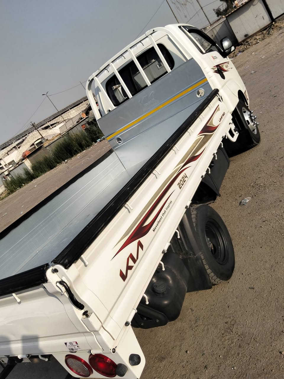 السلام عليكم 
كيا فحل موديل 2024 رقمها بغداد شرط التحويل 
مكينه 4000 جديده لا صرف ولا بخار ولا تنقيص 
وكير ومكينه واكسل وشاصي ورقم شاصي كل مكفول 
تخم تاير جديد سياره جديده بعده على وضع الشركه 🏷️ 
سياره جديده بل كارتون 📦 ماشيه 70 الف كم 📍 
تبريد ثلج 🥶 سياره جاهزه كبل لشغل دوشمه مرتبه 
سياره جديده بل كارتون 📦 مكفوله كفاله عامه لا ضربه ولا صبغ ولا تبديل ولا فتح شرط ابيعلك على السونار
العنوان بغداد البلديات 📍 السعر 195وبيه مجال بسيط
الرقم ***********
ملاحظة حته القواطي مال الشاصي مكفولات 📦
