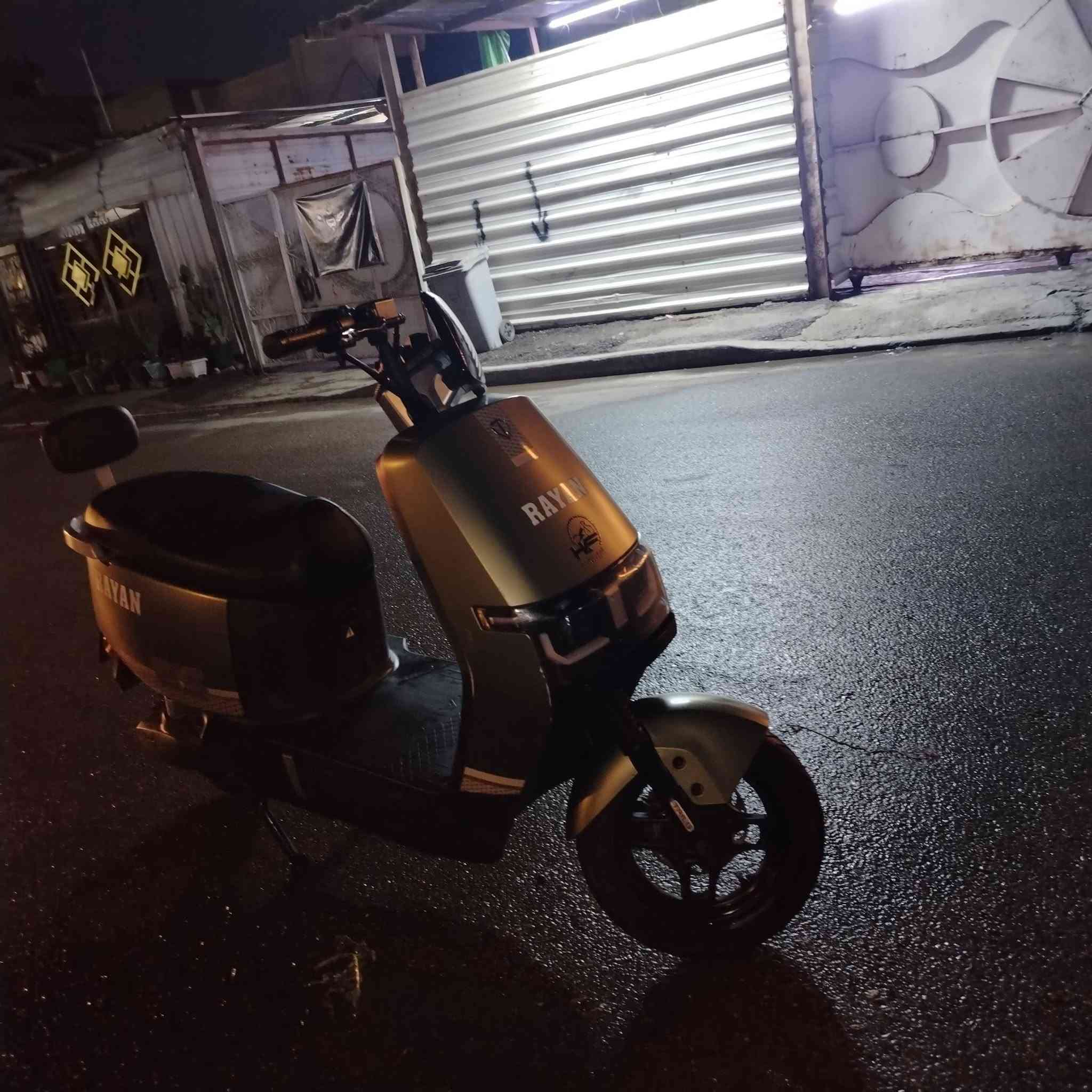 سلام عليكم دراجه شحن للبيع السعر 550 وبيها مجال للطيبين وبيه خدوشات
بسيطه الرقم.. *********** العنوان بغداد
