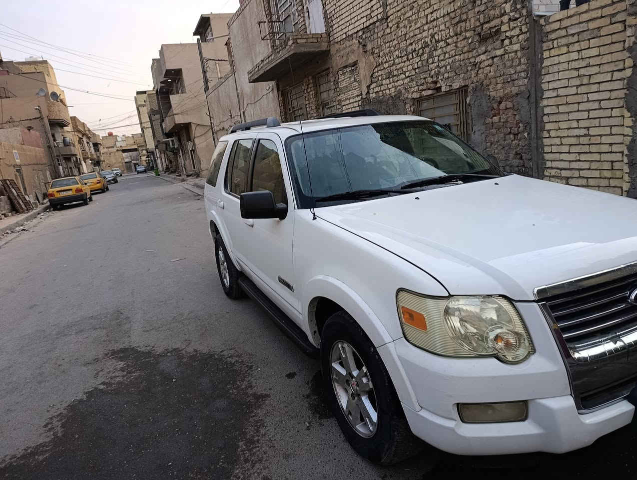 اكسبلور ٢٠٠٨ • جاهزة • مجال بسيط