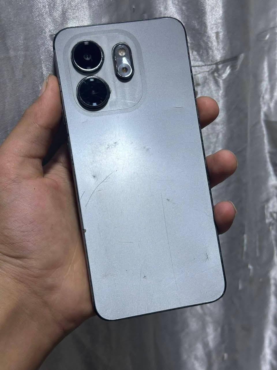 سلام عليكم ...فقط كركوك
للبيع جهاز Infinix SMART 9 Pro انفنكس سمارت 9 برو ذاكره 128 رام 8 ببجي 60 فريم الجهاز شرط كله شغال أو بلادي كامراته دمعه دبل سيمكارت منفذ شحن تايبسي بطاريته 5500 كلي امبير انسه صرف الشحن  سعر الجهاز 100وبي مجال شوي
