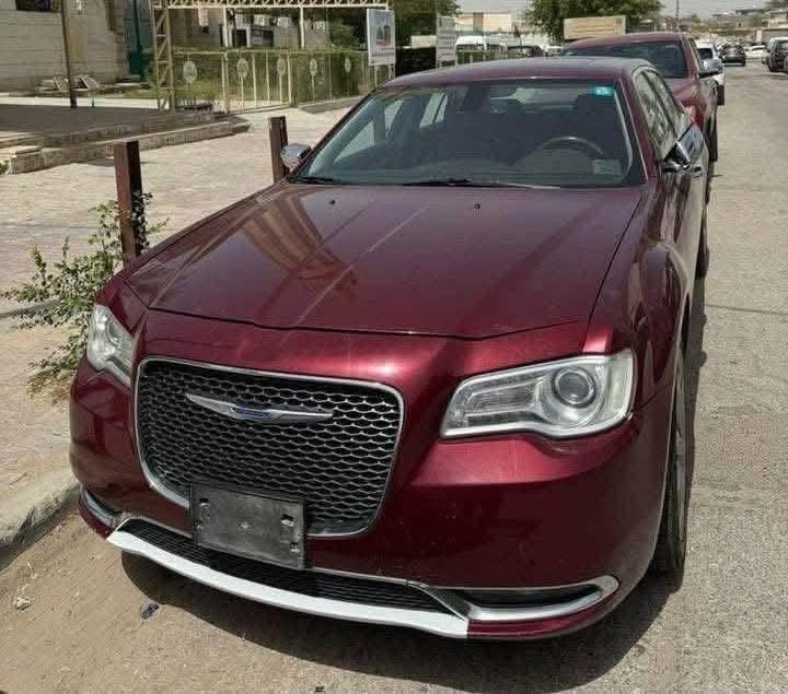 اوباما 2019 كندي فول
 مواصفات C300 كلين تايتل فقط دعاميه اماميه صبغ سونار مرفق بالمنشور 
رقم بغداد بأسمي 
فئة لميتد 
كراسي تدفئه تبريد 
كراسي خلفية تدفئه 
ستيرن كهرباء 
هيترات بالمري 
بانوراما 
كراسي كهرباء 
خزن ميموري.     
وبعد بيها هواي مواصفات 

مكانها بغداد اليرموك 

***********
