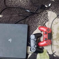 بلي 4مهكر وان تيره 20لعبه جي تاي و يله حرب و فيفه و بيس سعر 350بي مجال...