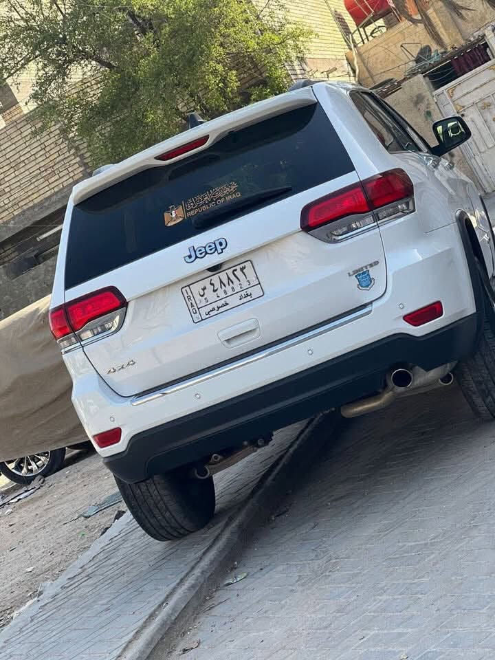 تفاصيل على هذه الرقم ***********

نص مكتوب في الصور:
- BidCars