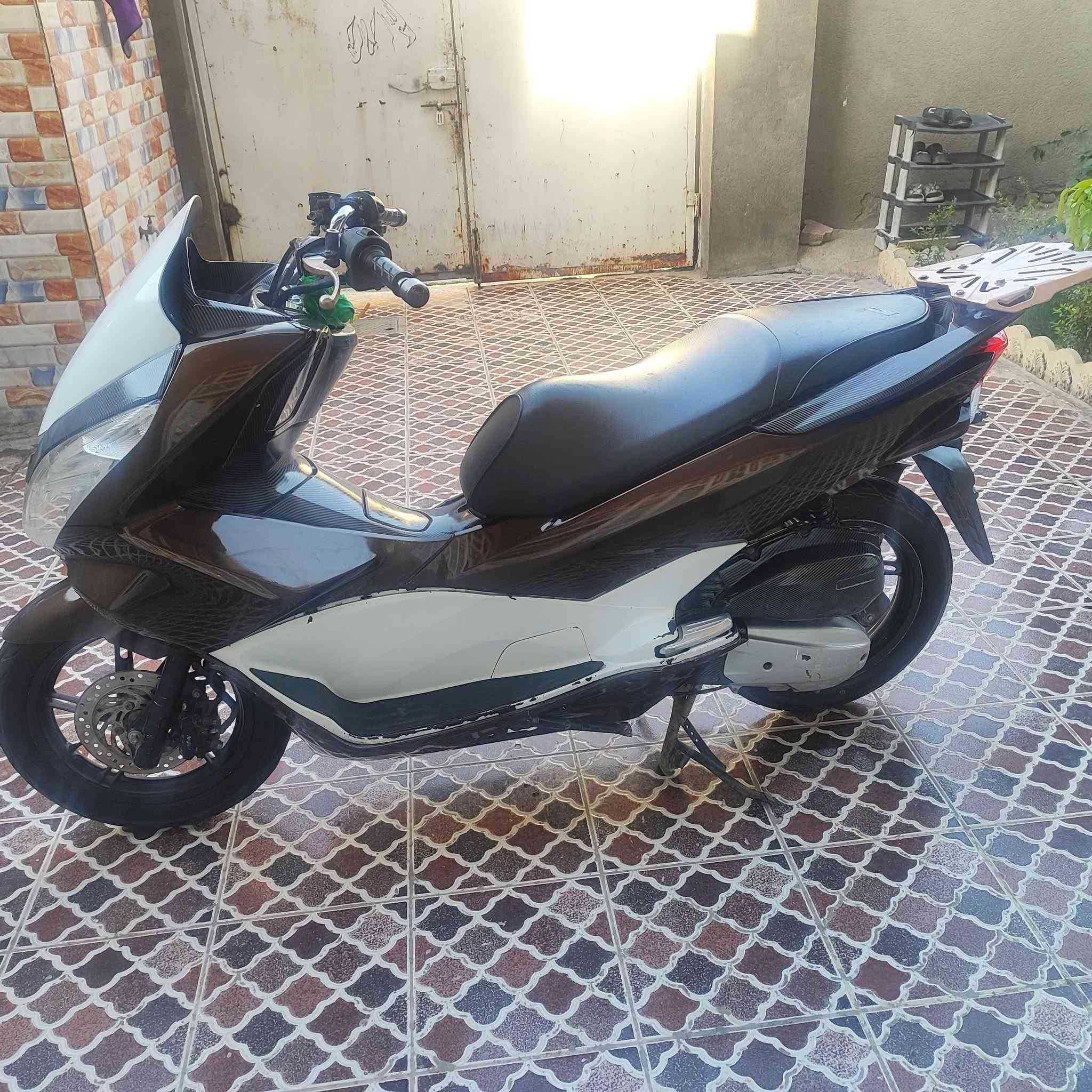 جيل ثاني PCX مكينه مكفوله كفر تجاري المازده مكسوره السعر 1400 للاستفسار ***********
