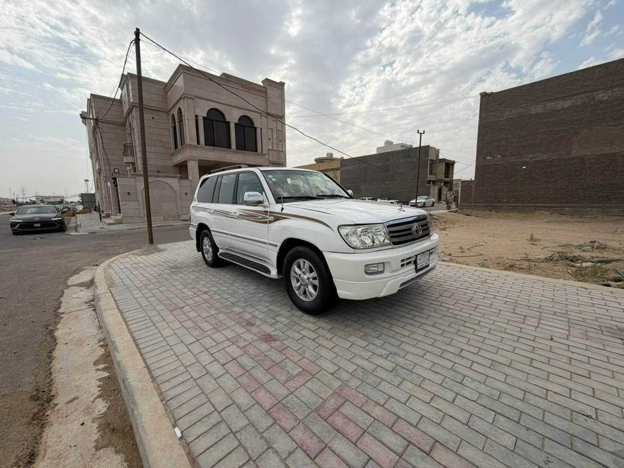 لاندكروز • ٢٠٠٣ • رقم بصره