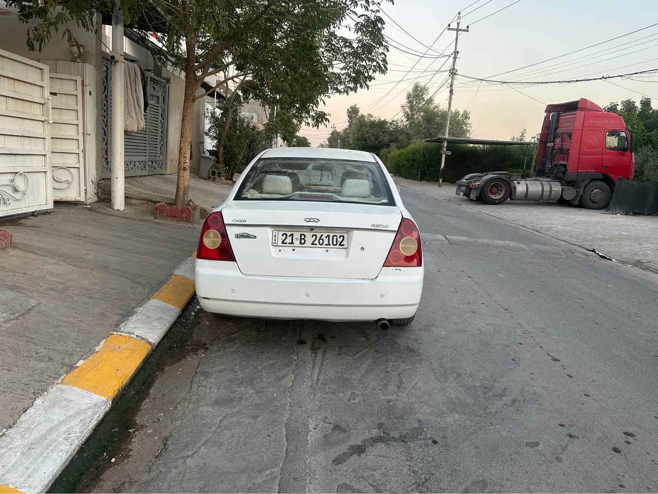 شيري مىديل ٢٠١٣
بيها ٤ قطع صبغ 
قبس امامي بدون دواخل 
بس داخل ثندوق شوية بي 
تبريد ثلج ❄️ فول 
بشرط تحويل 
سنوية جديد لحد ٢٠٢٨ 
دواخل حلو نضيفه 
رقم ***********
سعر ٤٥$ بيمجال كركوك, العراق
