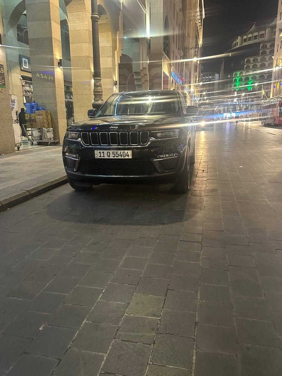 السلام عليكم جيب ٢٣ سياره جديده حادثه سرقه قطع خارجيه وشادلهه قطع بدون صبغ بلادي نفس لون بدون قطره صبغ سياره جديده وماشيه ٦٠ كامله مابيه اي نقص
السياره لمتد 
مكاني بغداد الزعفرانيه
استفسار ***********
السعر ٢٥٠ وبيه مجال
بيع مستعجل
السلام عليكم جيب ٢٣ سياره جديده حادثه سرقه قطع خارجيه وشادلهه قطع بدون صبغ بلادي نفس لون بدون قطره صبغ سياره جديده وماشيه ٦٠ كامله مابيه اي نقص

نص مكتوب في الصور:
- 98 1:43 تم الإنجليزية العربية 16 / 17 1:1 BIDCARDS 360° 2