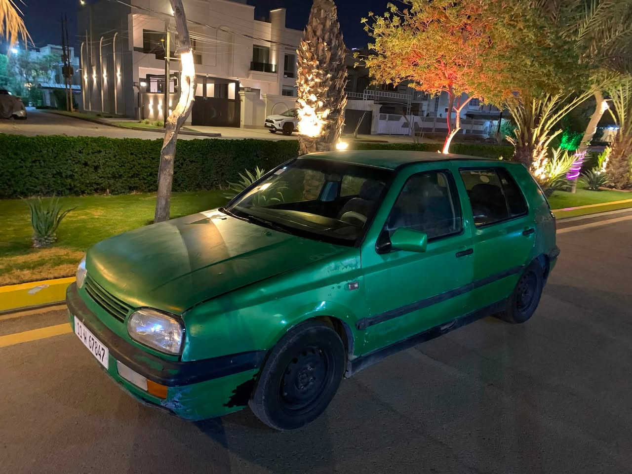 🚗 فولكسفاغن كولف موديل 1995 للبيع

🔹 محرك 1800 DOHC مرغوب
🔹 كير أوتوماتيك 4 نمر
🔹 مراوح كهربائية كورية، يعني انسى الحرارة 🌡️
🔹 راديتر جديد
🔹 ولف حرارة جديد
🔹 واتر بمب جديد
🔹 التبريد شغال، فقط ناقص غاز
🔹 صدر جديد
🔹 مشط ستيرن جديد
🔹 جامة أمامية جديدة
🔹 رقم بغداد دولي
🔹 هزّة وسنوية جديدة
🔹 السيارة جاهزة للاستخدام

📞 للجادين فقط *********** 
المكان بغداد حي العدل لمعرفة السعر ارسل تم
