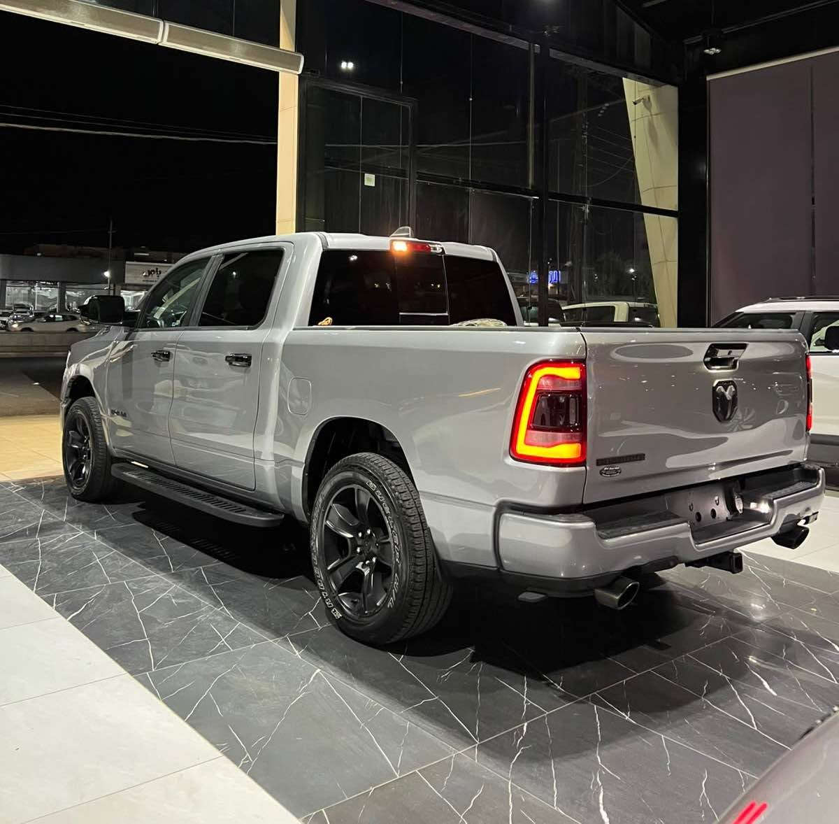 رام. RAM

السعر. 275 ورقة بي مجال 

موديل. 2024
محرك. V8. 5.7
ماشية. 28 الف
باب طويل بدي قصير 
دفع خلفي. 2*4
شاشة تيسلا. نقطة عمياء تحديد مسار 
كشن هيتر. 
ارباك فقط برده طاك 
ضرر جاملغ امامي وخلفي نص باب صبغ بدون دواخل كلشي بشرط
تترقم. اربيل دهوك سليمانيه
رقم الشاصي. 1C6RREFT0RN157742

***********
***********
العنوان. اربيل. أربيل, العراق
