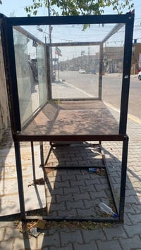 ميز خبز • عرض • كاونتر