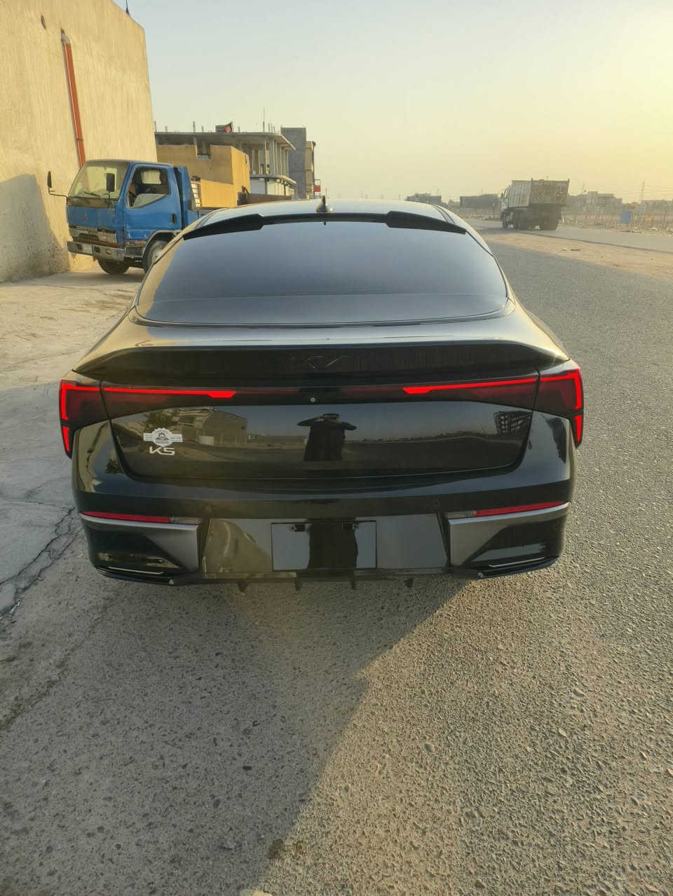 السلام عليكم كي فايف مديل ٢٥ وارد أمريكي دخول جديد شهداء بصرة باسمنه حادثها خفيف يعني صطحي جاملغ بارد بنيد بدلته أصلي نفس الون  السيارة كفاله من الصبغ رقم التليفون ***********   رادارات أماميه حساسات أماميه حساسات خلفيه رادار جانبي رادار خلفي تحديد خروج عن المسار شاشه تبريد ومسجل دمج متغير

