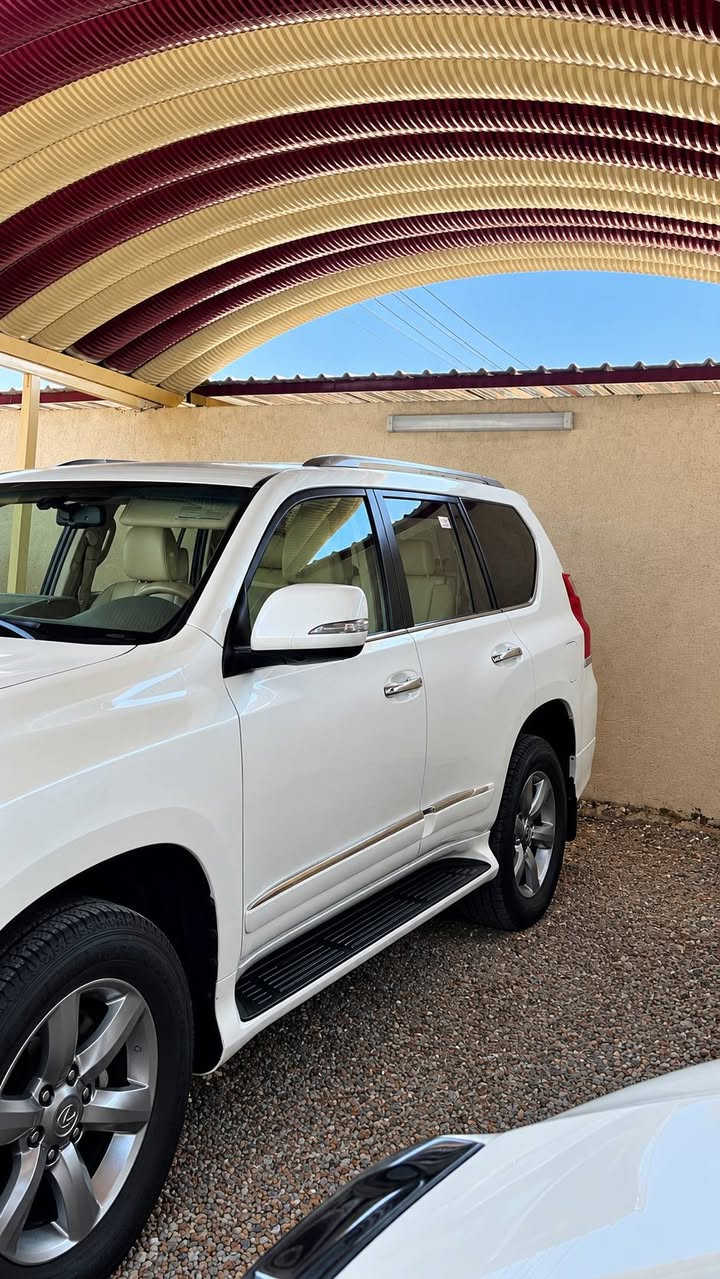 لكزس GX 460 موديل 2013 — V8 🤍
🔥 للبيع | نظافة ومواصفات مميزة
🚘 الموديل: 2013
🎨 اللون: أبيض
⚙️ المحرك: V8 — 4.6 لتر
💪 القوة: 301 حصان
🔄 الجير: أوتوماتيك 6 سرعات
🛞 الدفع: رباعي 4WD
👨‍👩‍👧‍👦 7 ركاب
📍 الممشى: 137 ألف كم
⛽ سعة التانكي: 87 لتر تقريباً
🛞 جنط: 18 إنچ
📷 كاميرا خلفية
❄️ تكييف أوتوماتيك
🔑 تشغيل بصمة/زر
🛋️ داخلية جلد
🌙 فتحة سقف

للاستفسار 
***********
