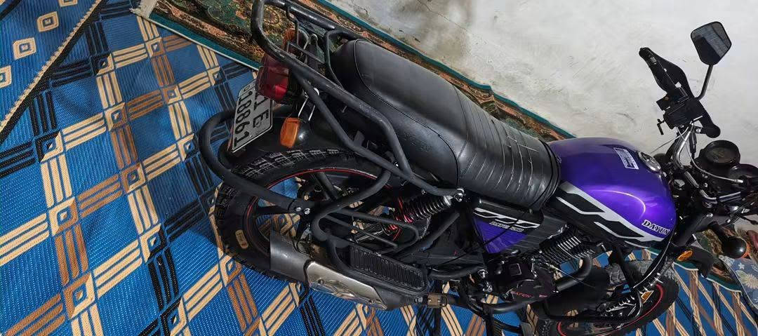 السلام عليكم
دراجه دايون موديل 23 سعر مليونين و 350 بيه مجال رقم بغداد دراجه مقفوله من فتح محرك كير ، لون بنفسجي عنوان بغداد الغزالية رقم ***********
