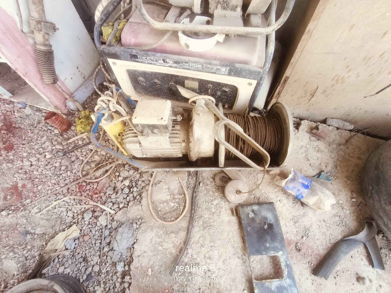 ونج تصعيد بدون عرباين إيطالي نضيف يعني مال خلفه بس حاطه بشغله سعر 500 نضيف ***********

نص مكتوب في الصور:
- realme 9 11:27 2026.09.28
- realme 9 . 2023.08.26 11:37
- realme 9 11:26 2026.09.28