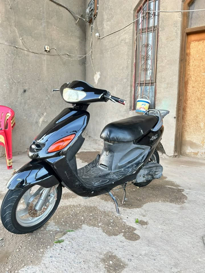 دولفين نظيفة مفتوحة مره وحده نقصها شوته وباتري الباقي كله شغال سعر 350 وبيها مجال واتساب ***********
