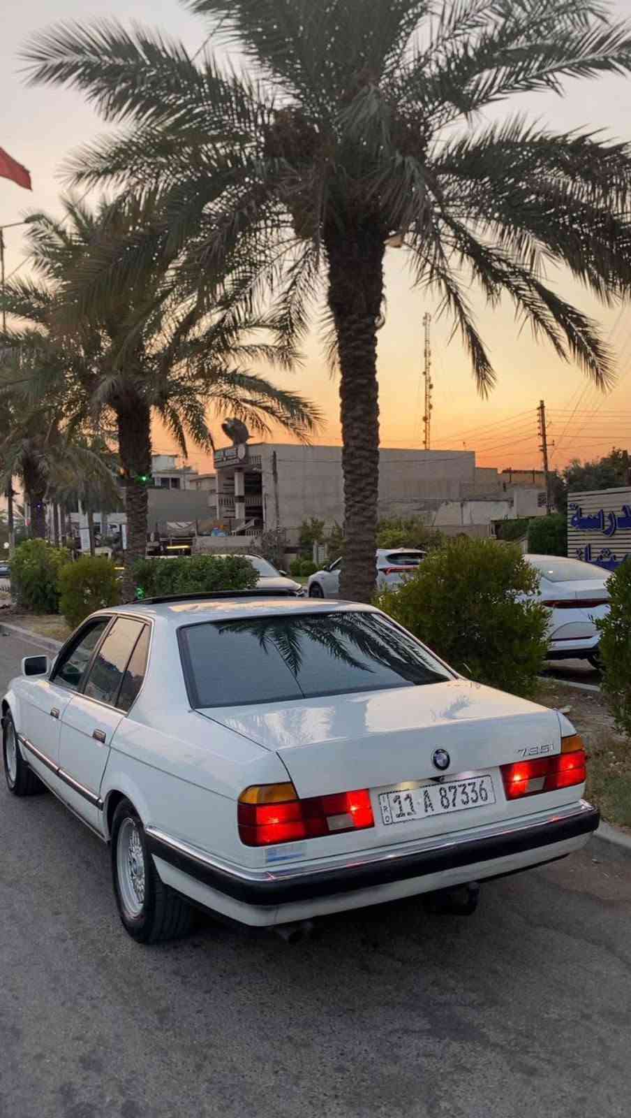 لبيع ۷٣٥ مودیل ۹۱ السياره كفاله 
عامه بدون صبغ بدون دکه جاكوج 
وكلشي بيها شغال السياره ع وضع 
الشركه السعر ۷۷.  العنوان كوت رقم تليفون ***********
