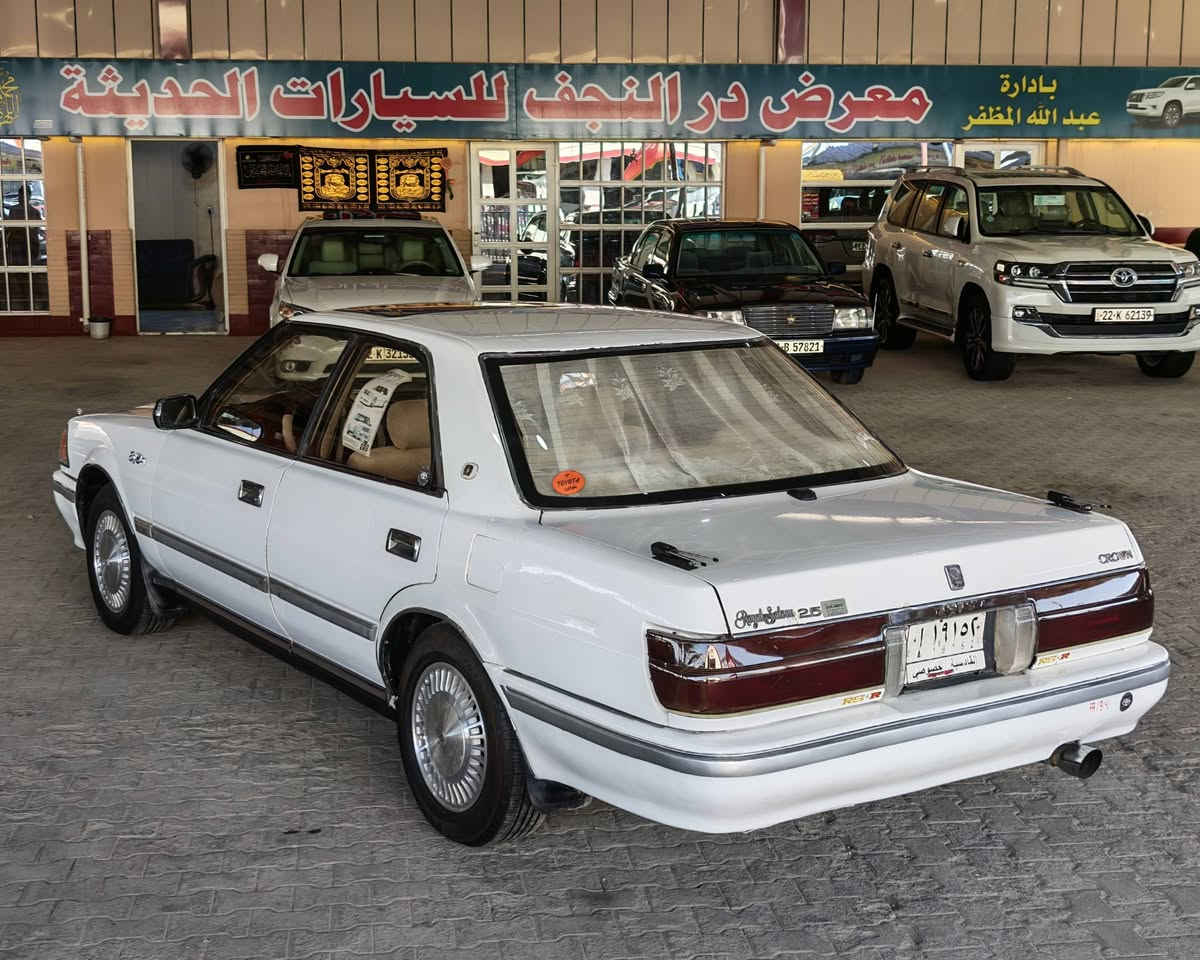 سلام عليكم 
سوبر كراون هارتوب 
سيارة كفالة عامة من الضربة والعيب الشرعي 
بيها مكانات صبغ اقل الحزام مكفولة حتى من الصبغ العام
كير ومكينة 2500 بطه مكفولات وجاهزات 
حدادية 85% غرفه نضيفة سيارة جاهزة وحلوة 
رقم قادسية تحويل مضمون راعيها يمي 
السعر 45 قفل بدون عمله مكاني نجف 
***********
