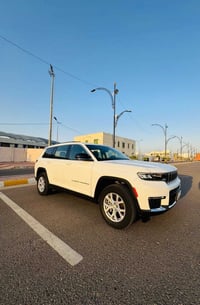جراند شيروكي لمتد L • وارد امريكي • ٢٤٠٠٠ ميل