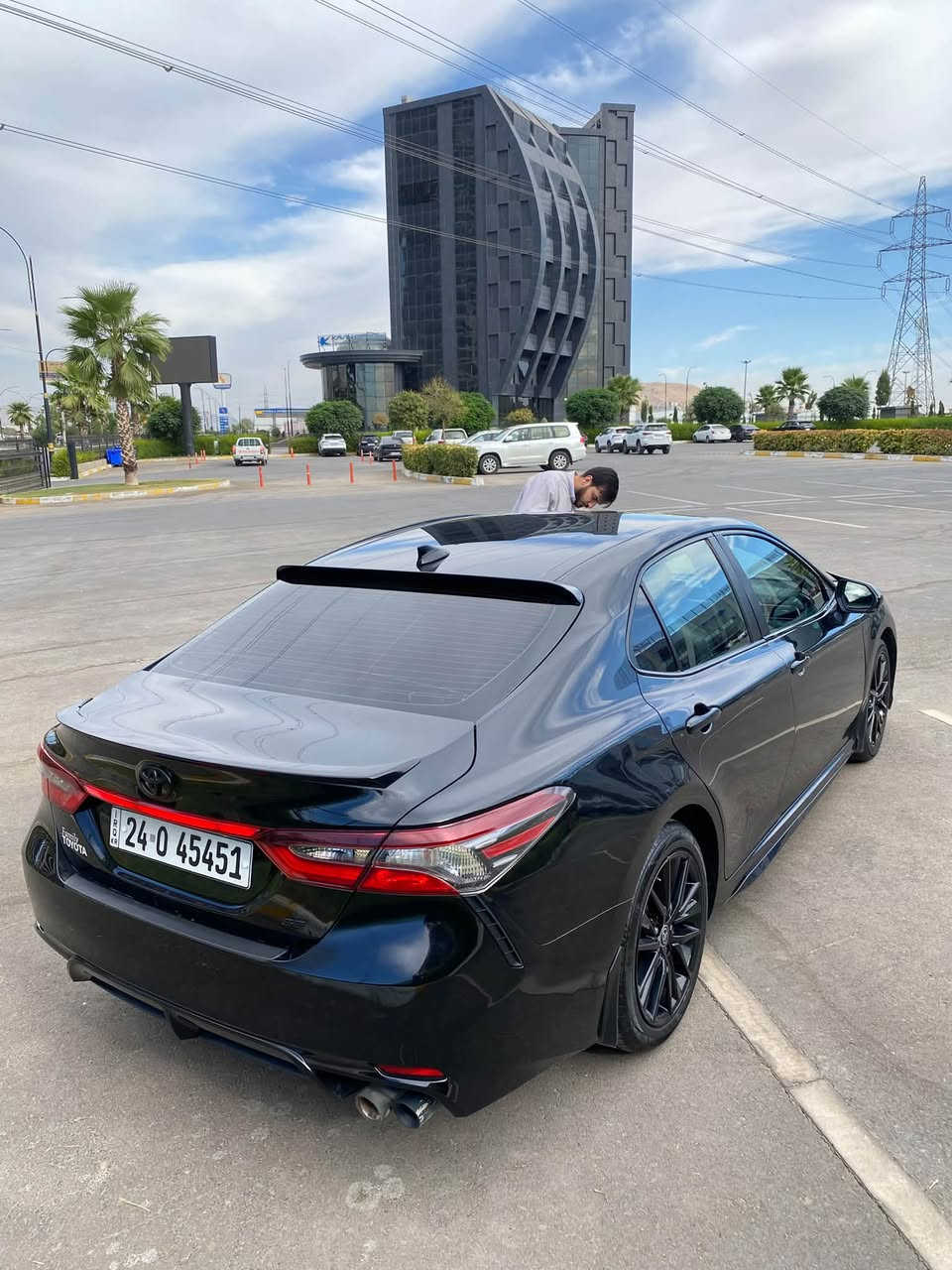 � تويوتا كامري SE 2024 🔥
💥 السعر بلاش بلاش بلاش 💥
❗ أقل من سعر السوق — للجادين فقط ❗

🚘 CAMRY SE 2024
🇺🇸 مواصفات أمريكية
✨ فئة SE الرياضية

🔹 محرك 2.5 لتر — 4 سلندر
🔹 قوة 203 حصان
🔹 جير أوتوماتيك
🔹 دفع أمامي
🔹 شاشة وسطية
🔹 كاميرا خلفية
🔹 مثبت سرعة
🔹 تحكم بالمقود
🔹 أنظمة أمان ومساعدة للسائق
🔹 تصميم SE رياضي

📋 رقم الشاصي:
4T1G11AK5RU213321

💰 السعر: بلاش بلاش 🔥🔥🔥

سيارة ماشية ٦٥ الف ميل 
مكفولة من گير محرك كهربائيات 
بدوه دواخل  
ضررها فقط باب واحد صبغ  
ب سعر بلاشش بلاشش 
سعرها ١٩٥$ ورقـــة و مجال 🔥🔥 
مكان دهوك 
للأستفسار اتصل هلى هذا الرقم 
كورك-واتساب 
***********
